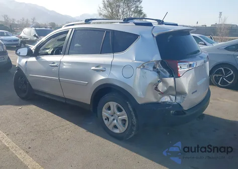 2015 Toyota Rav4 Le z USA, uszkodzony, nr VIN JTMBFREVXFD104724